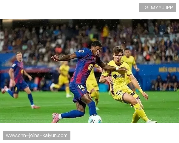 拉什福德反越位单刀挑射得手